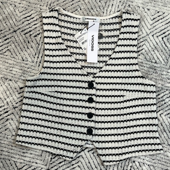 Vigoss Tops - Vigoss Black and White Striped Crop Top